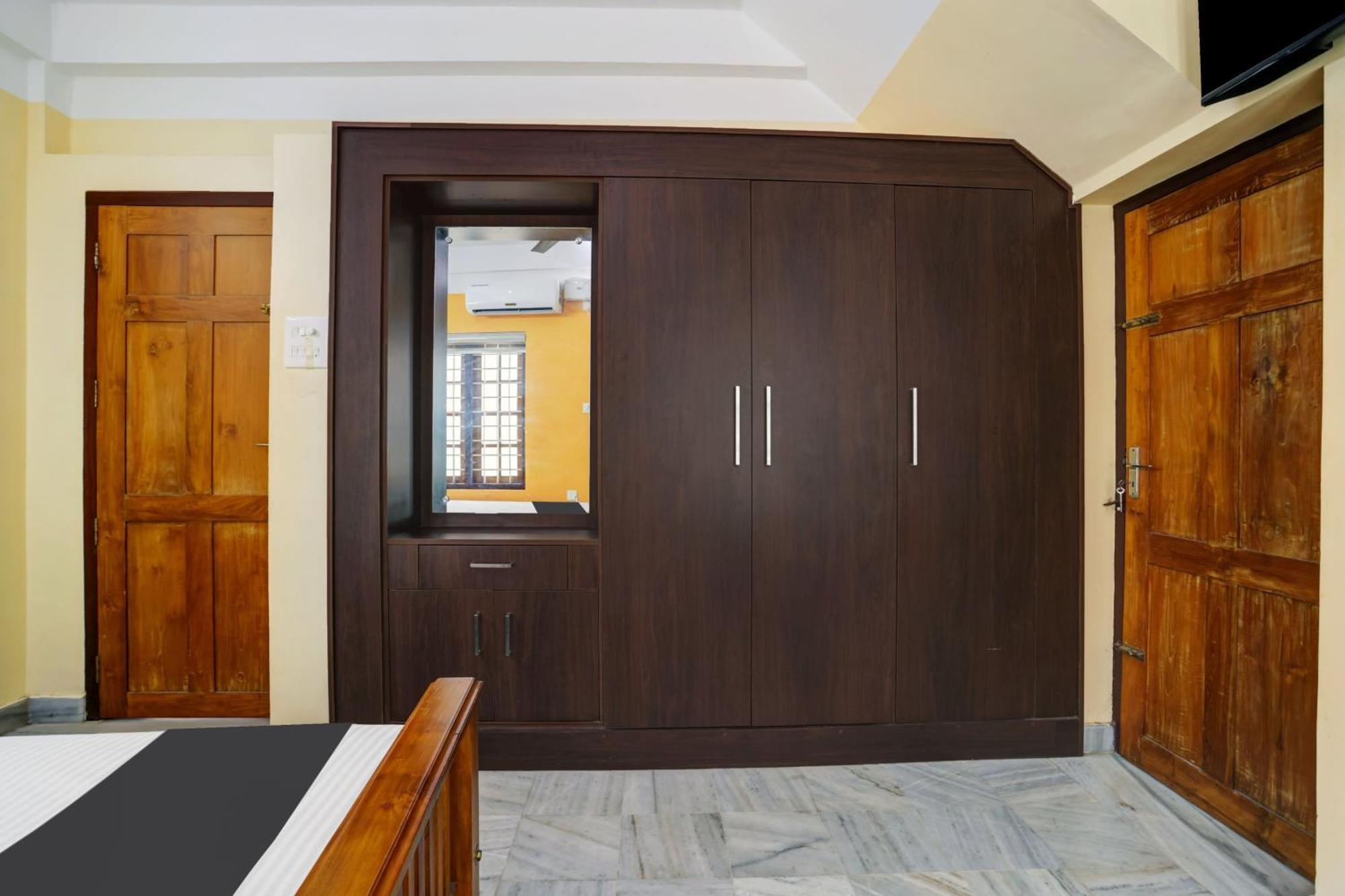 Super Hotel O Lm Residency Thiruvananthapuram Ngoại thất bức ảnh